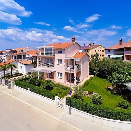 Apartments Villa Brioni I Fažana Buitenkant foto